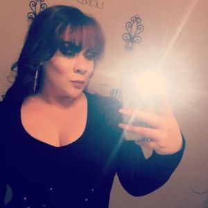 Meet your Posher, Danielle raylene